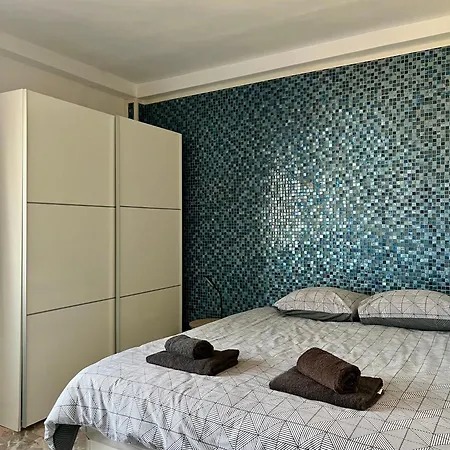 Apartment Cozy Flat With & *