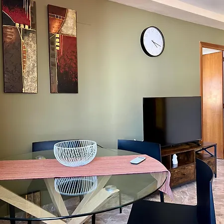 Cozy Flat With & شقة